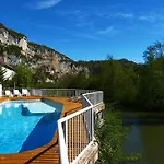 Hotel Restaurant Des Grottes Du Pech Merle 2*