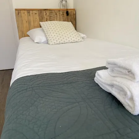 Hotel Des Grottes 2* Cabrerets